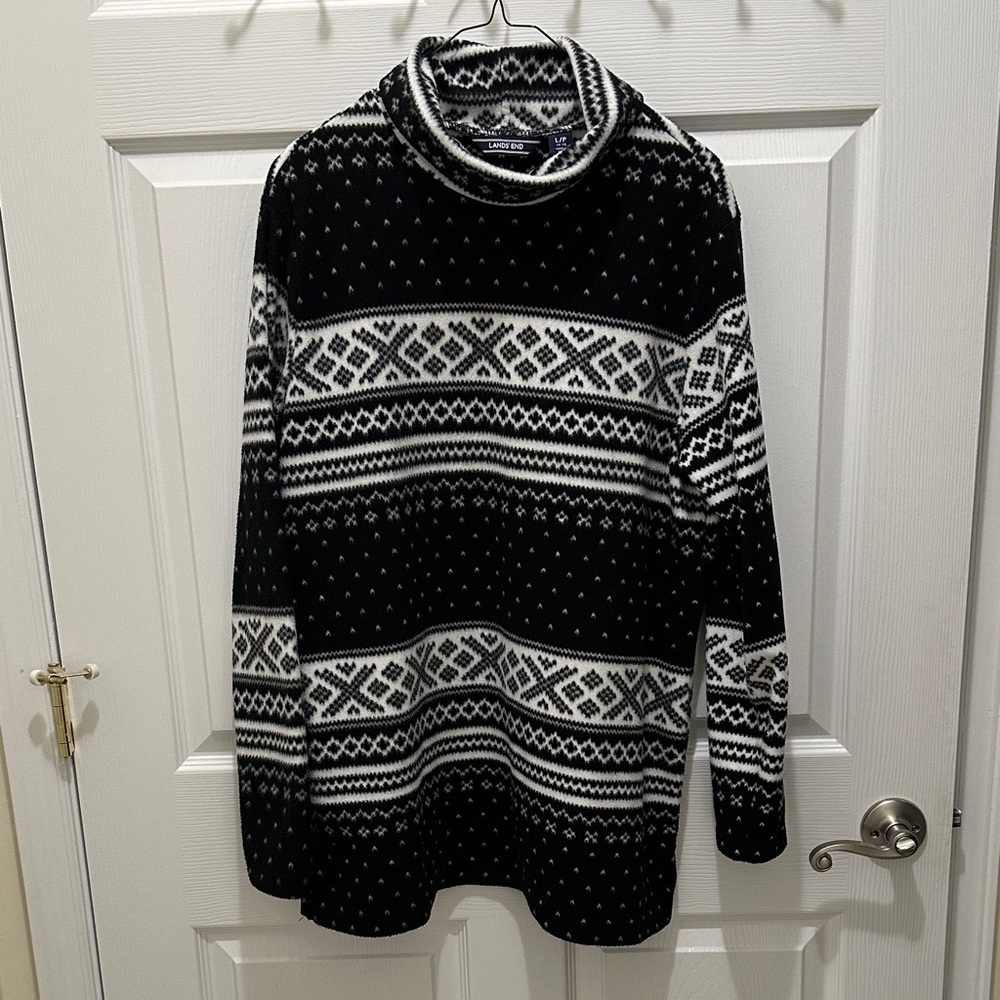 Lands End fleece turtleneck. Black and white.
